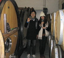 Champagne - Mr. Yoshitake Hojo et Madame -Sommelier - HILTON Osaka - En visite - Tasting 2007 wines from the barrels
